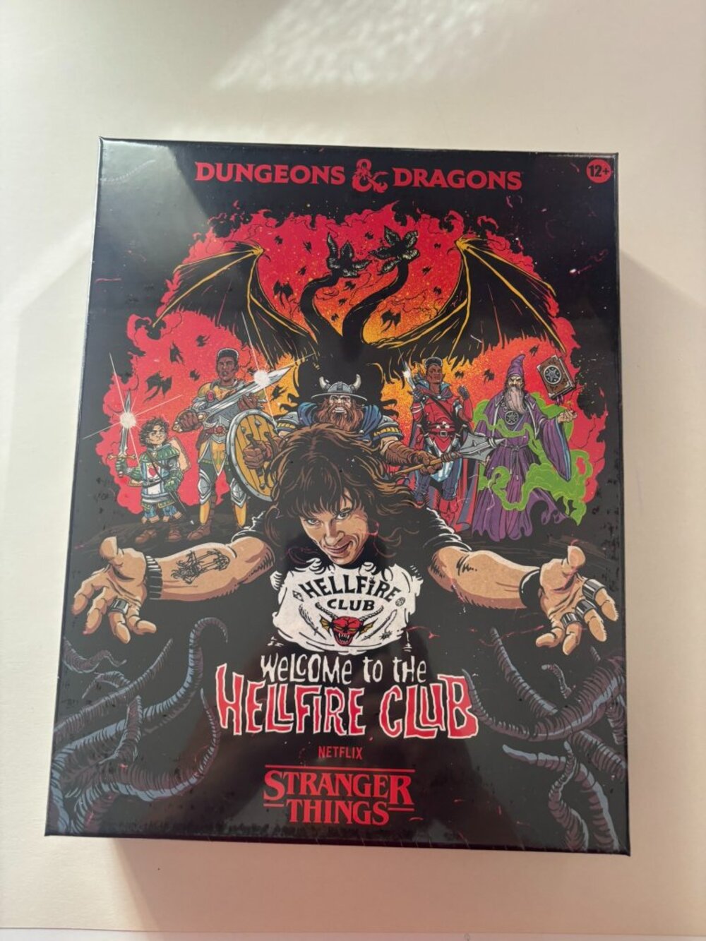 NEW Dungeons & Dragons Stranger Things: Welcome to the Hellfire Club Board Game